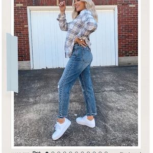 NEW Abercrombie Ripped high rise mom jeans